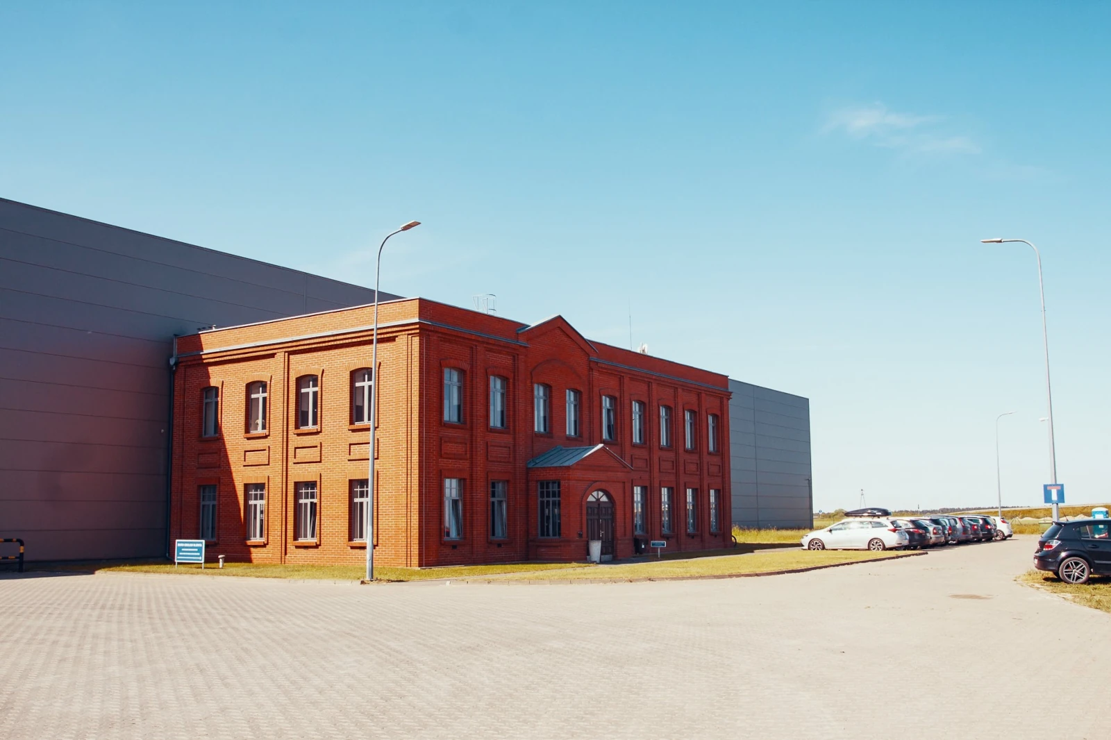 Skontaktuj się z nami